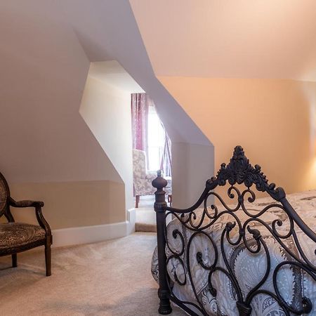 Dennison Street Inn, B & B โคโลเนียลบีช ภายนอก รูปภาพ