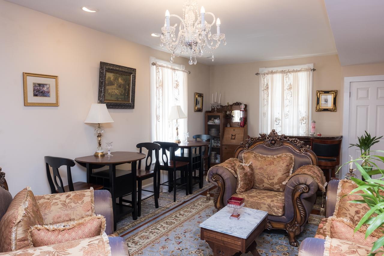 Dennison Street Inn, B & B โคโลเนียลบีช ภายนอก รูปภาพ