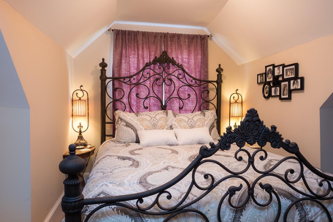 Dennison Street Inn, B & B โคโลเนียลบีช ภายนอก รูปภาพ